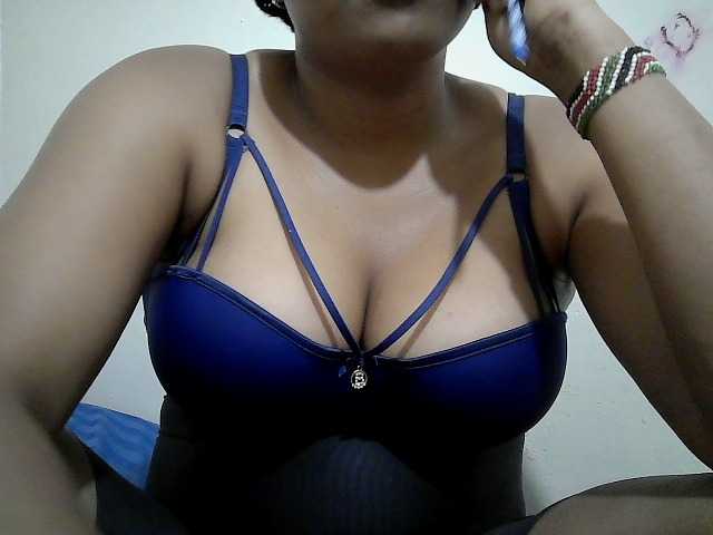 Shepretty live cam on BongaCams