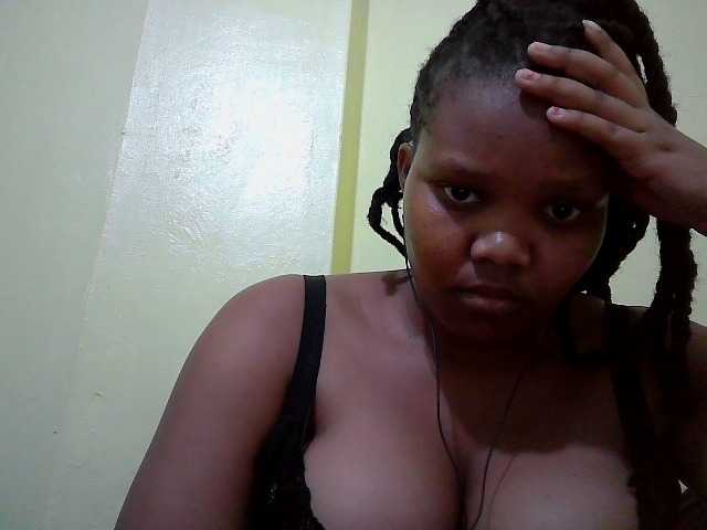 Shepretty live cam on BongaCams