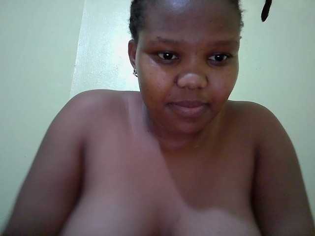 Shepretty live cam on BongaCams