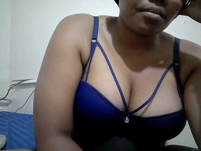 Shepretty live cam on BongaCams