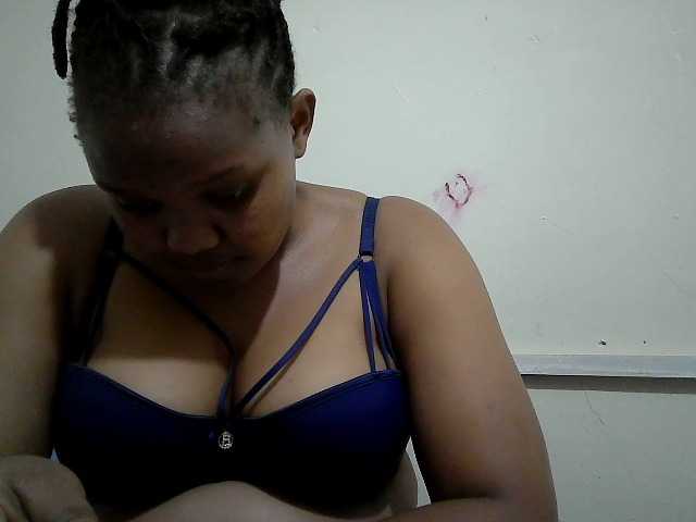 Shepretty live cam on BongaCams
