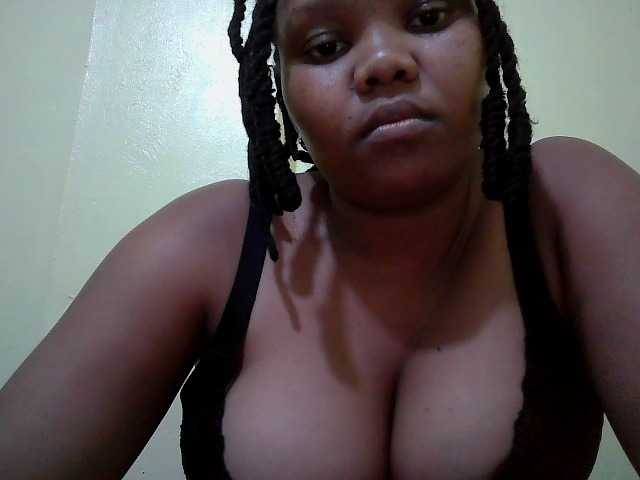 Shepretty live cam on BongaCams