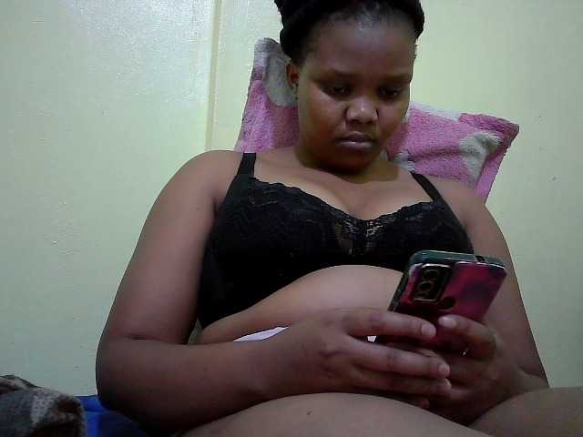 Shepretty live cam on BongaCams