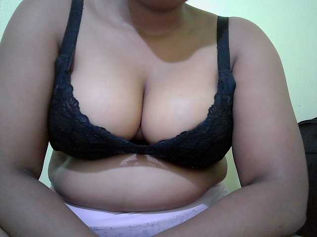 Shepretty live cam on BongaCams
