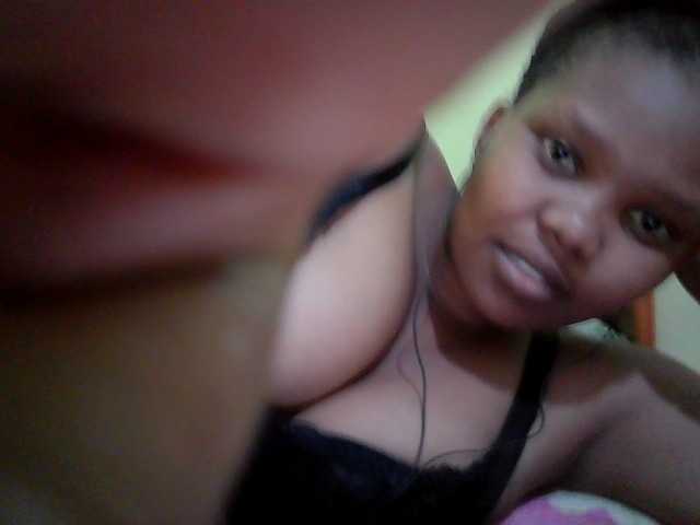 Shepretty live cam on BongaCams