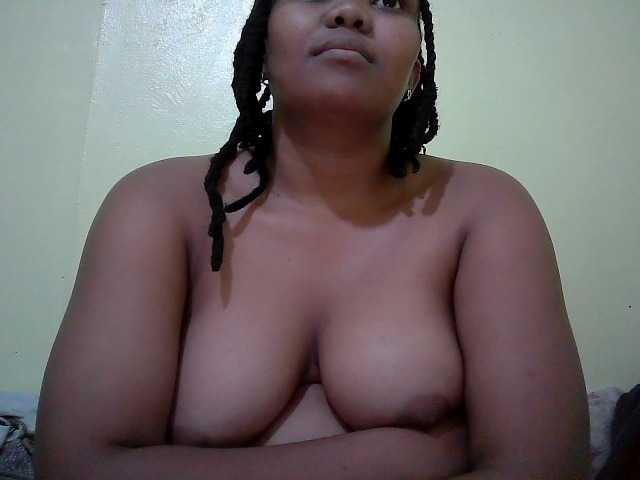 Shepretty live cam on BongaCams