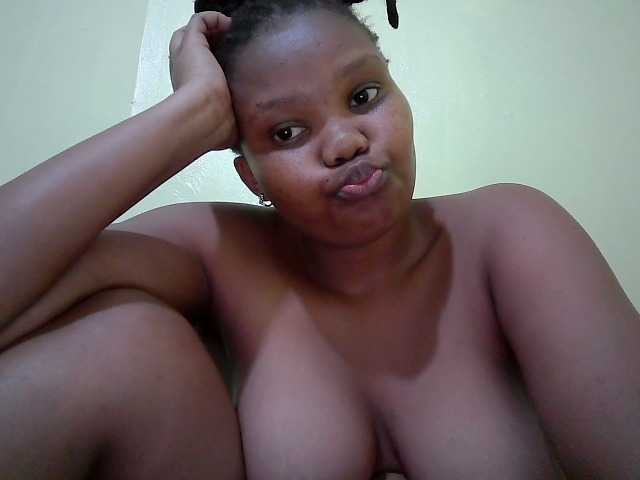 Shepretty live cam on BongaCams