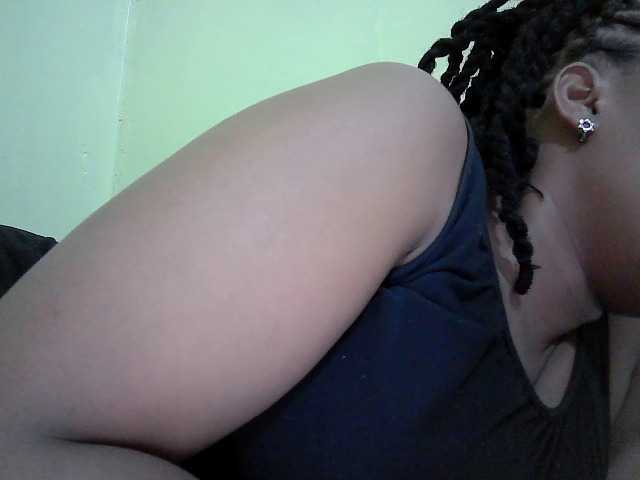 Shepretty live cam on BongaCams