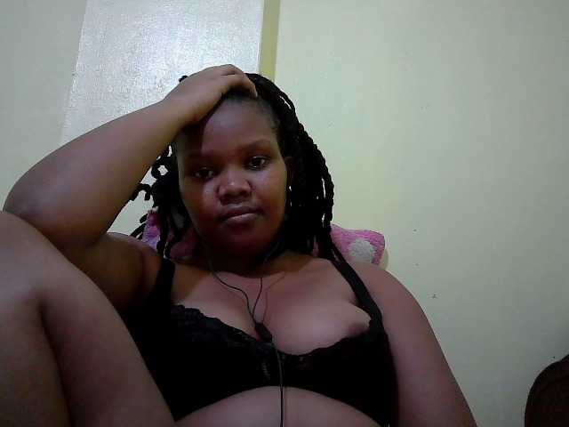 Shepretty live cam on BongaCams