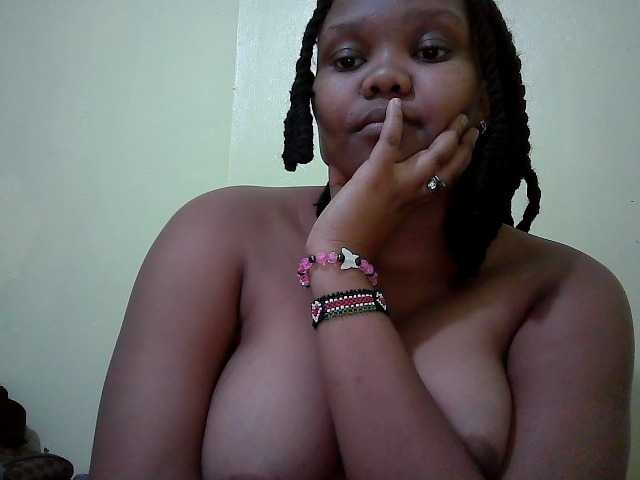 Shepretty live cam on BongaCams