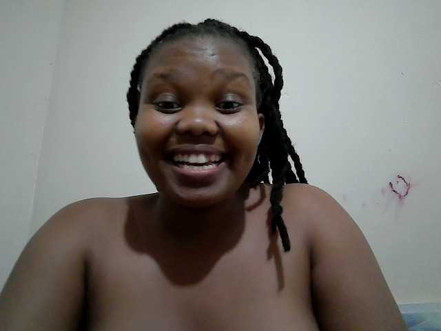 Shepretty live cam on BongaCams