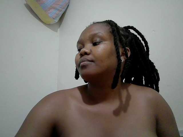 Shepretty live cam on BongaCams