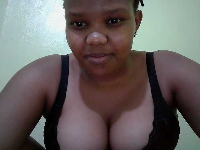 Shepretty live cam on BongaCams
