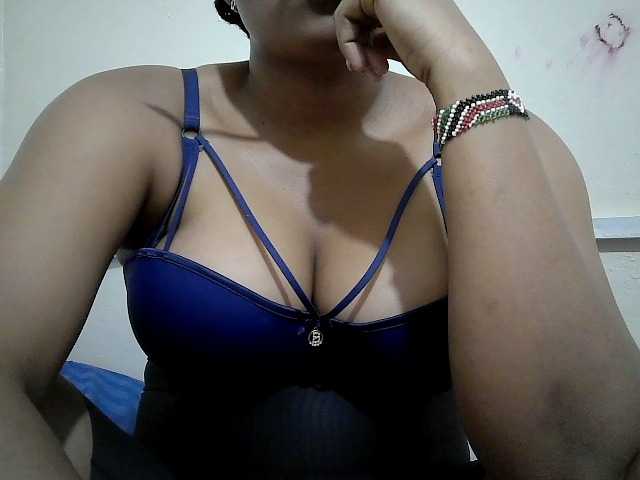 Shepretty live cam on BongaCams