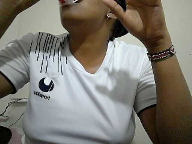 Shepretty live cam on BongaCams