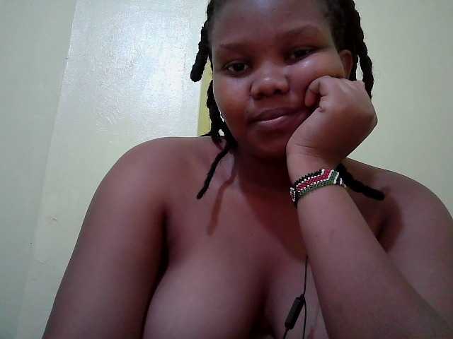 Shepretty live cam on BongaCams