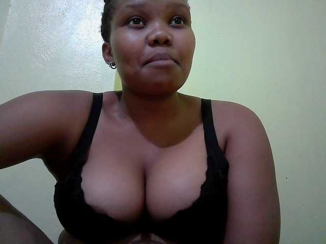 Shepretty live cam on BongaCams