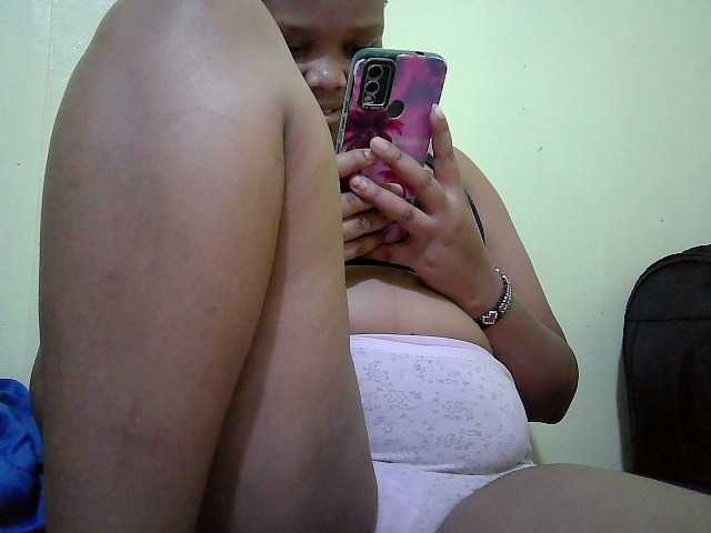 Shepretty live cam on BongaCams