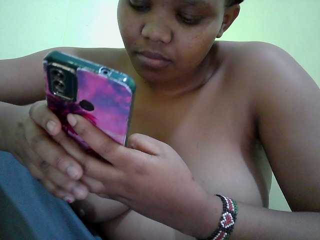 Shepretty live cam on BongaCams