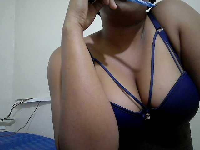 Shepretty live cam on BongaCams