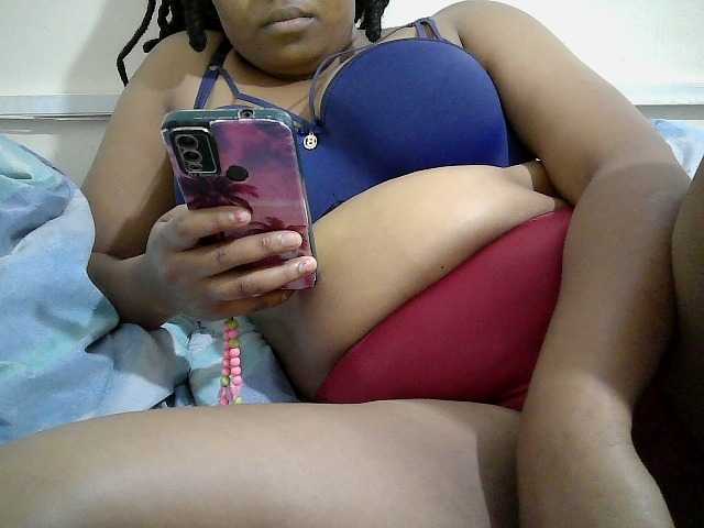 Shepretty live cam on BongaCams