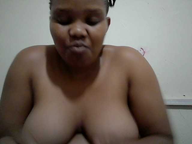 Shepretty live cam on BongaCams