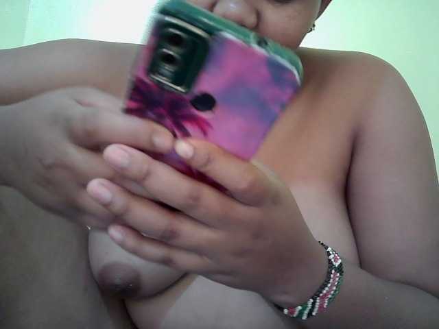 Shepretty live cam on BongaCams