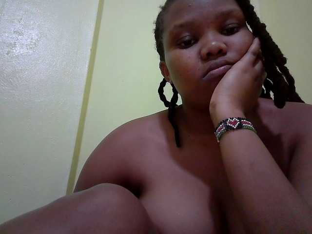 Shepretty live cam on BongaCams