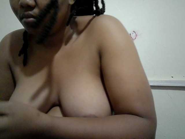Shepretty live cam on BongaCams