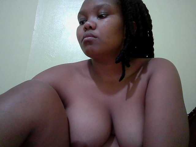 Shepretty live cam on BongaCams