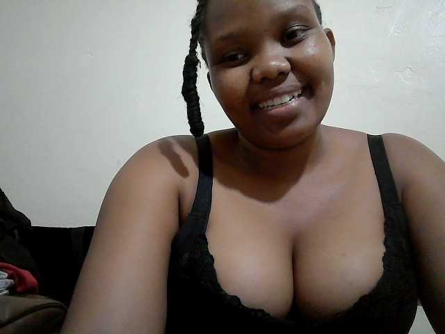 Shepretty live cam on BongaCams