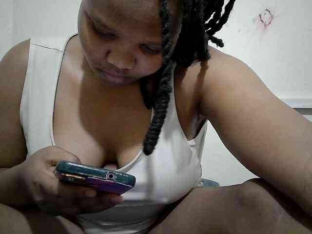 Shepretty webcam