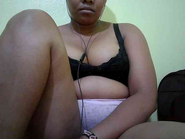 Shepretty webcam