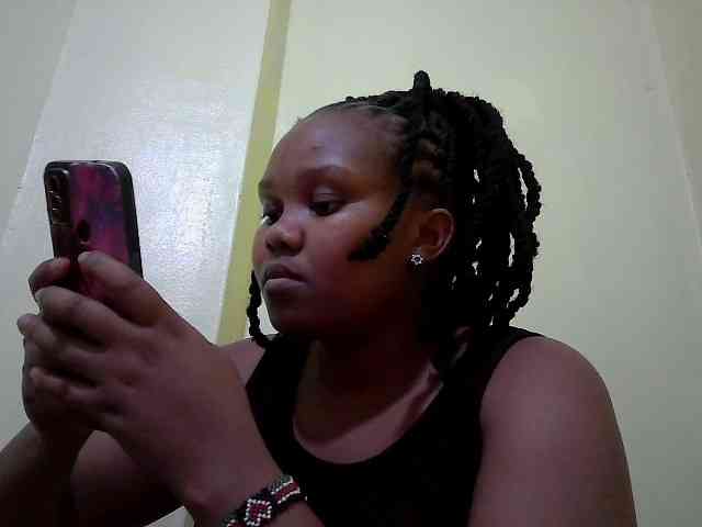 Shepretty webcam