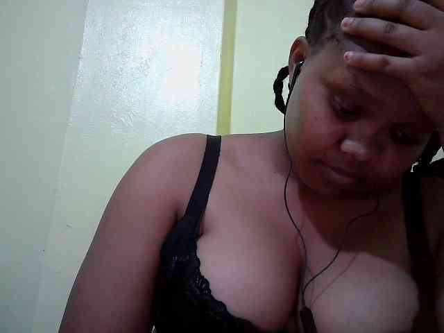 Shepretty webcam