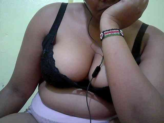Shepretty webcam