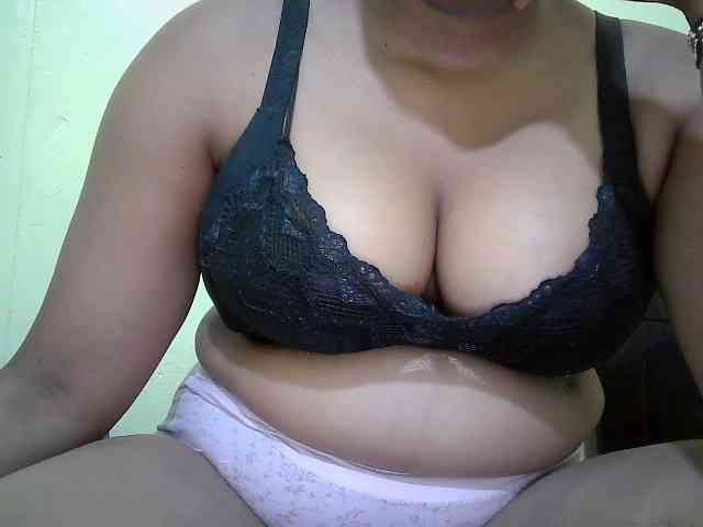 Shepretty webcam