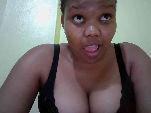 Shepretty webcam