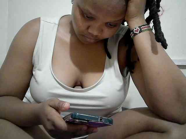 Shepretty webcam