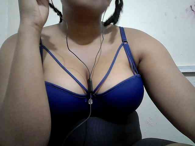 Shepretty webcam