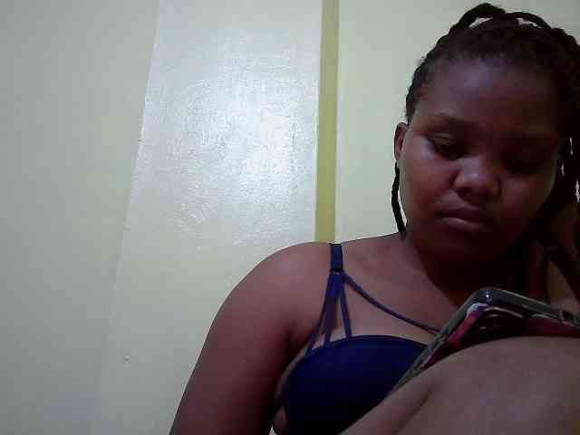 Shepretty webcam