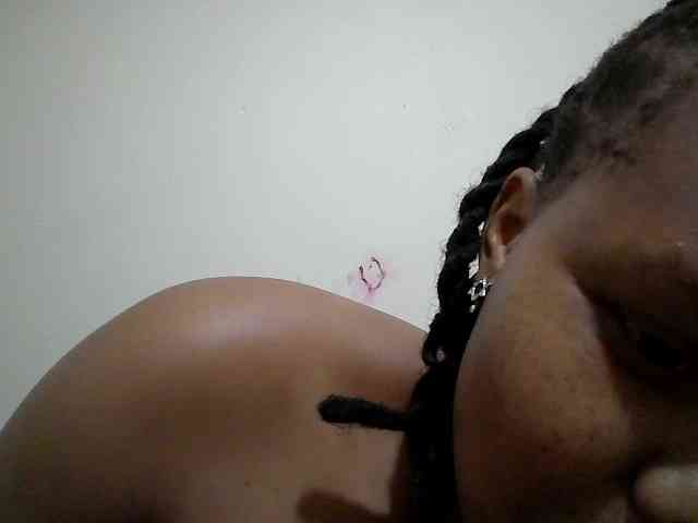 Shepretty webcam