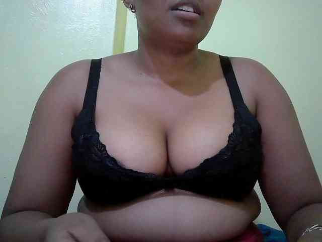 Shepretty webcam