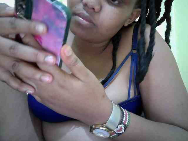 Shepretty webcam