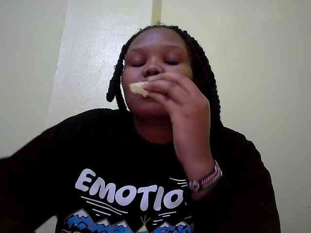 Shepretty webcam