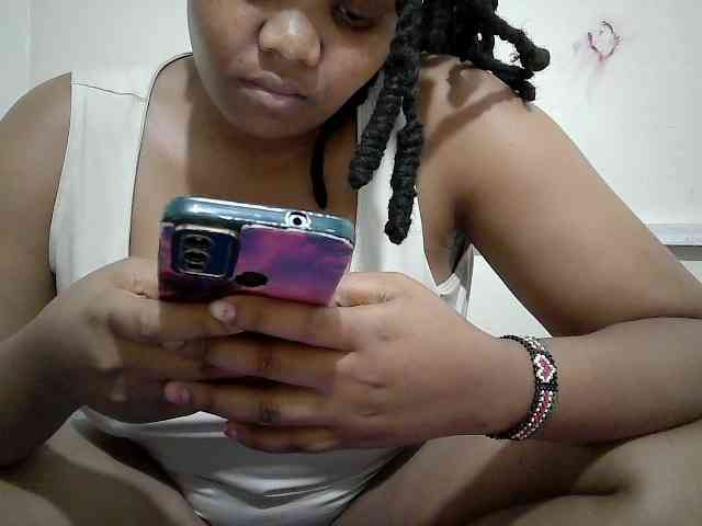 Shepretty webcam