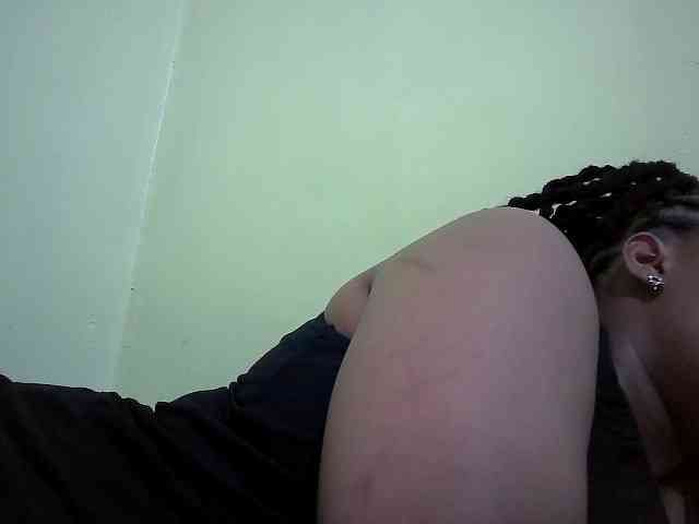 Shepretty webcam