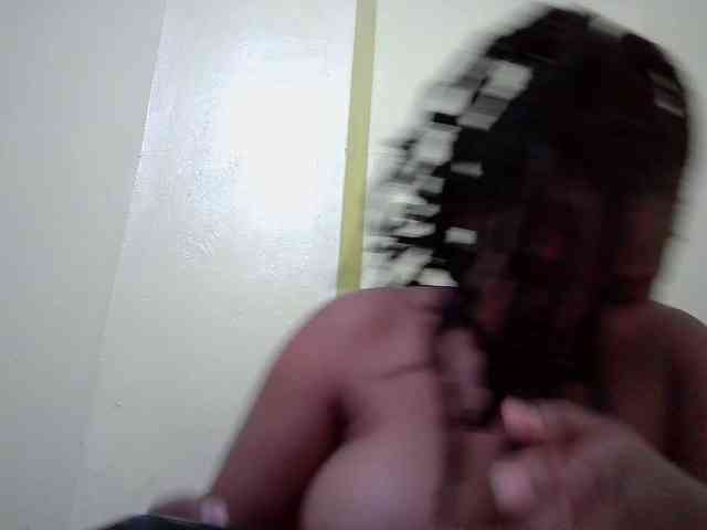 Shepretty webcam