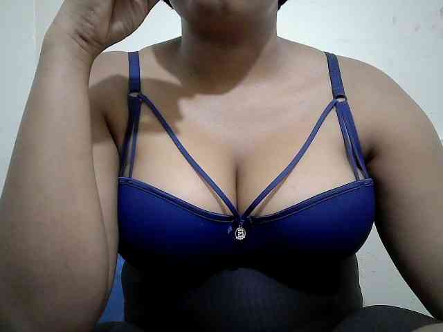 Shepretty webcam