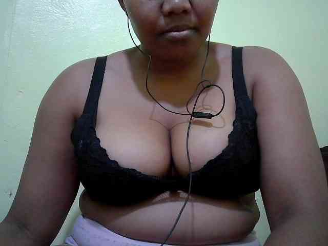 Shepretty webcam